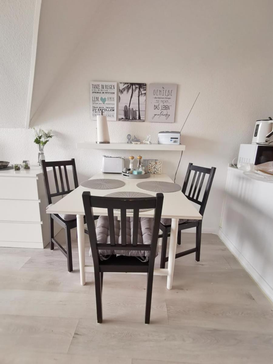 Obj 84 Meerblick Fewo Fuer 2 Bis 3 Personen Strandnah, Wlan Lubeck Exterior photo
